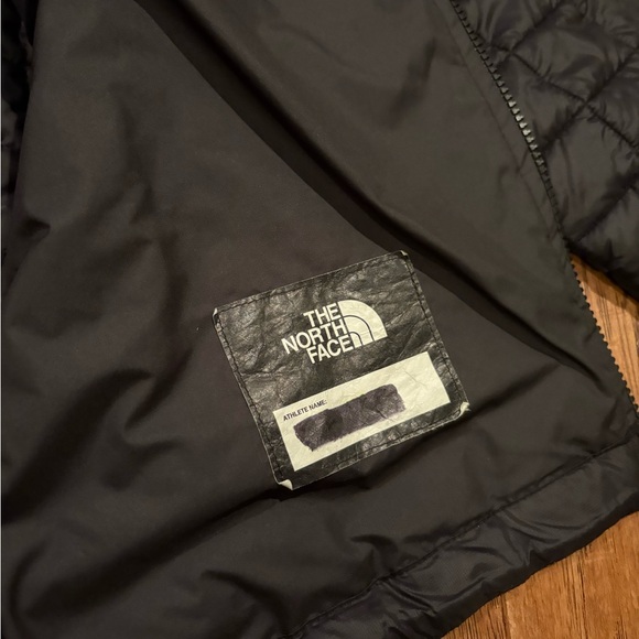 North face thermoball boys large (14/16) black jacket - Picture 9 of 12